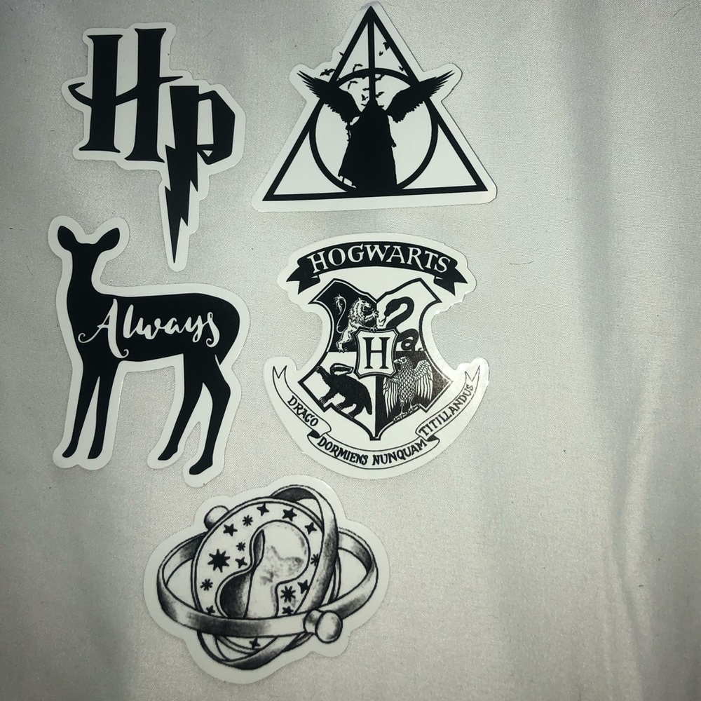 5 pc miscellaneous Harry Potter stickers B&W
